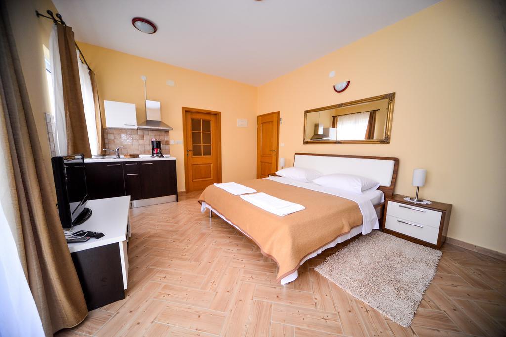 Apartments Dalmacija Stari Grad Szoba fotó