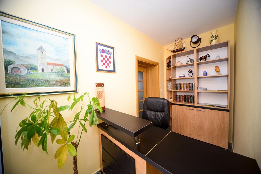 Apartments Dalmacija Stari Grad Kültér fotó