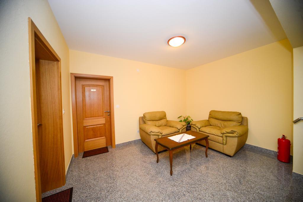 Apartments Dalmacija Stari Grad Kültér fotó